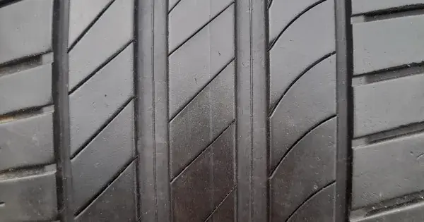 KLEBER DYNAXER UHP 235/40 R19 96Y Super ofertă