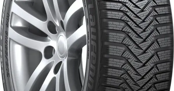 Vezi acum LAUFENN LW31 235/45 R17 97V XL
