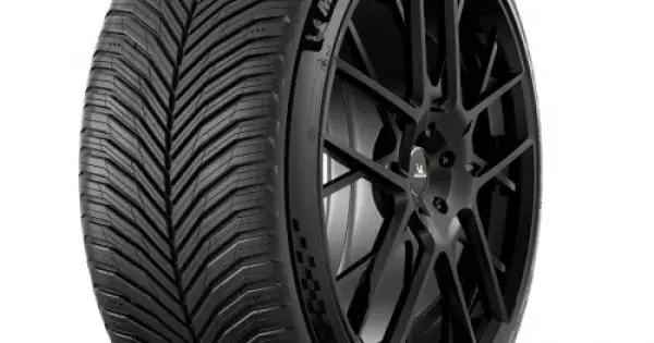 MICHELIN CROSSCLIMATE 3 SPORT 245/40 R20 99Y Noutate