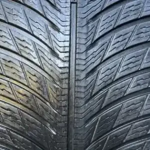 MICHELIN Pilot alpin 5 suv 275/45 R20 110V Reducere