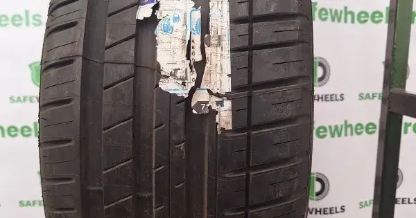 Lichidare de stoc MICHELIN PILOT SPORT 3 245/40 R18 93Y