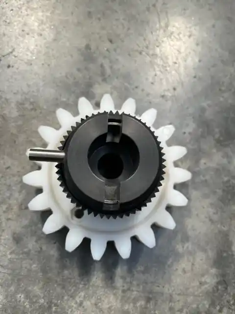 Reducere PINION PLASTIC SEMANATOARE