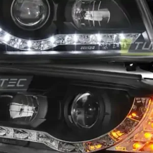 Faruri cu DRL pe fundal negru compatibil cu AUDI 100 C4 12.90-06.94 Comandă acum
