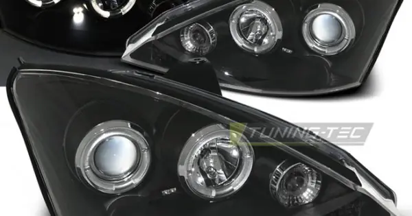 Ofertă de sezon Faruri FORD FOCUS 11.01-10.04 cu Angel Eyes pe fundal negru